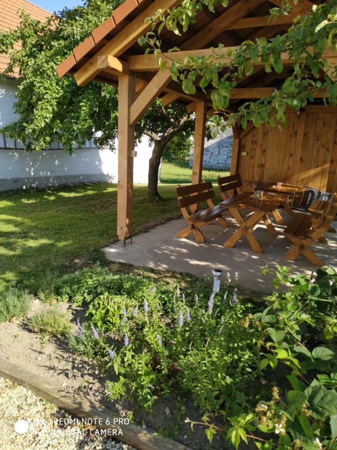Ubytovani Ve Stodole Stráž nad Nežárkou Exterior foto